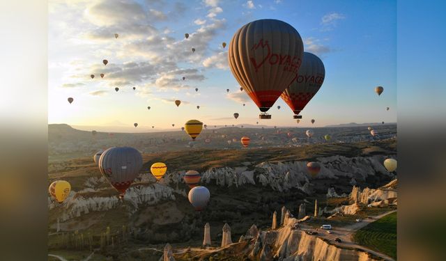 Balon Turizminde Tarihi Rekor: Bakan Uraloğlu Açıklamada Bulundu