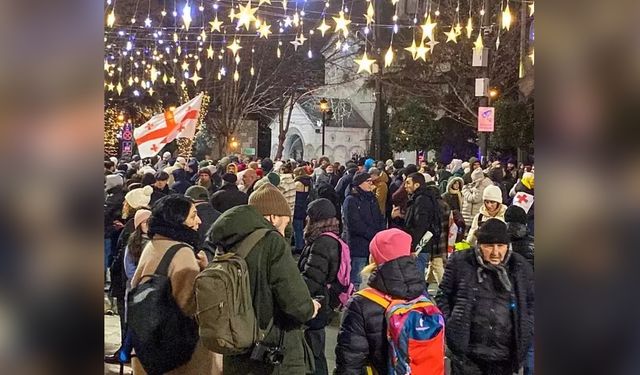 Gürcistan'dan Protesto Katılımcılarına Sınır Dışı Kararı