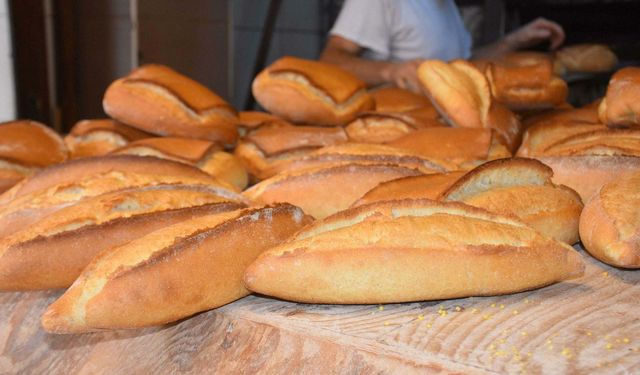 İzmir'de Ekmek Fiyatlarına Artış Yapıldı