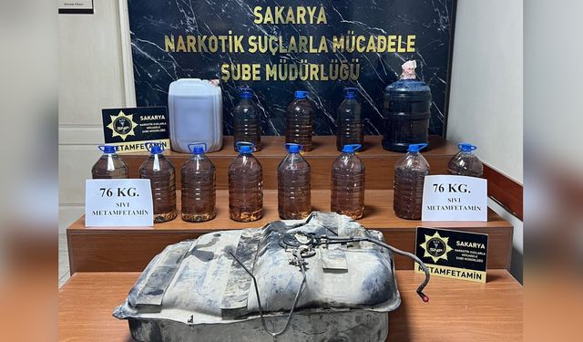 Sakarya'da Uyuşturucu Operasyonu: 76 Kilo Sıvı Metamfetamin Yakalandı