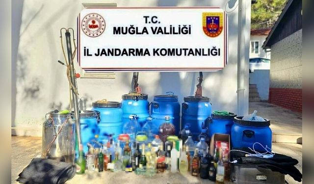 Marmaris'te Dev Sahte İçki Operasyonu: 530 Litre Ele Geçirildi