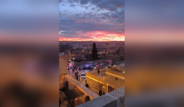 Mardin'de Bıçaklı Kavga: İki Esnaf Yaralandı