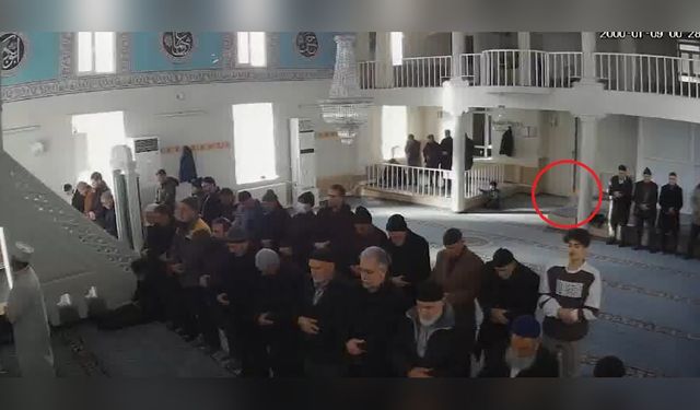 Camiye Torpil Atan Şahıs Namaz Sırasında Yakalandı