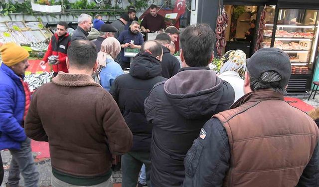 Edirne'de Hamsi Fiyatları Düşüşte