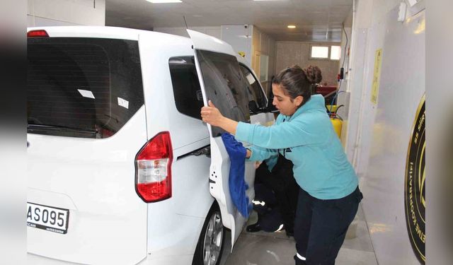 Siirt'te Ev Hanımları Oto Yıkama Kooperatifi Kurdu