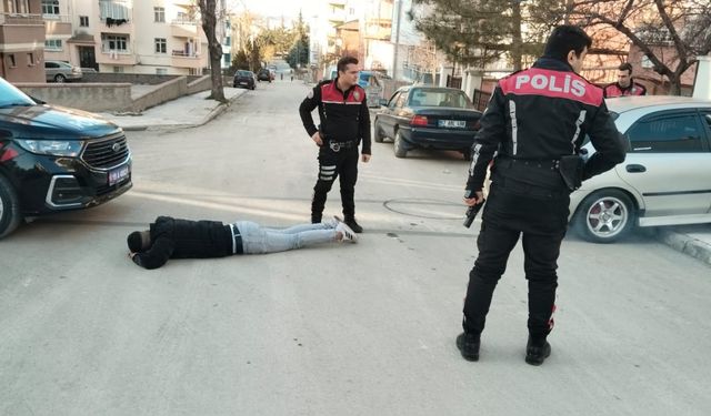 Ehliyetsiz Sürücü, Polisin İhtarına Uymayarak Kaza Yaptı