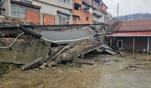 Sokak Çökmesi, İstinat Duvarının Yıkılmasıyla Başladı