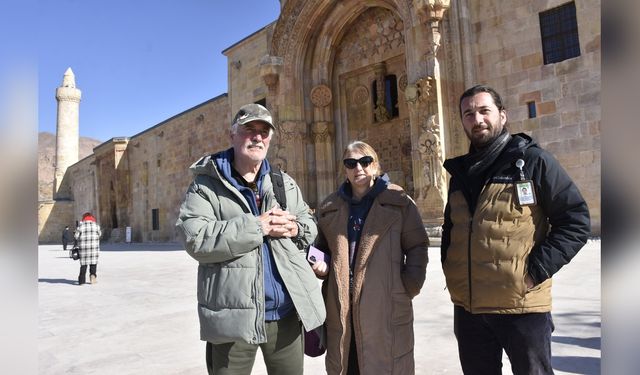 İngiliz Çift, Ulu Camii'nde Tarihi Anlar Yaşadı