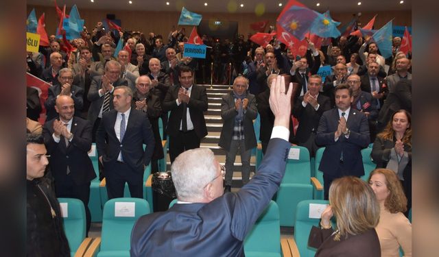 Dervişoğlu'ndan İzmir'e Çağrı: 'Bana Sahip Çıkın'