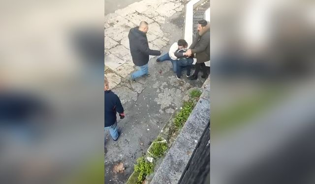 Fatih'te Yankesicilik Şüphelisi Polise Saldırdı