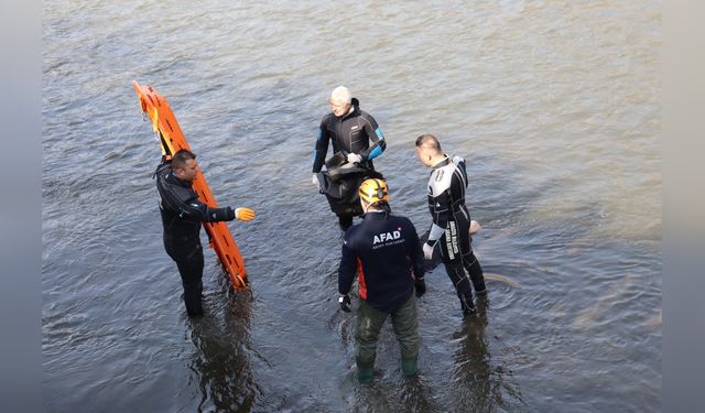 Yeşilırmak Nehri'nde Emekli Polis Memurunun Cesedi Bulundu