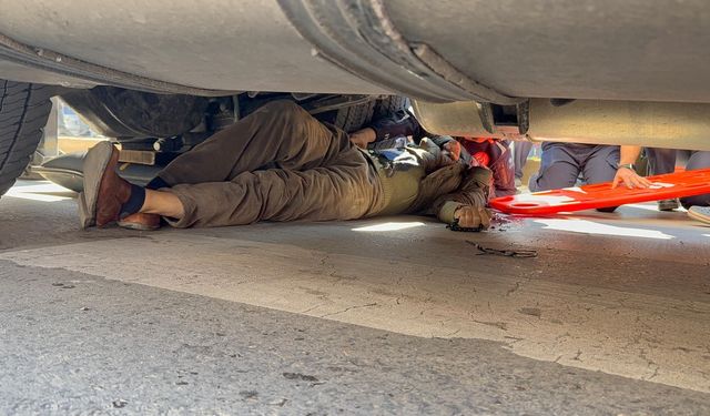 TIR'ın Altında Kalan Yaya Hayatını Kaybetti