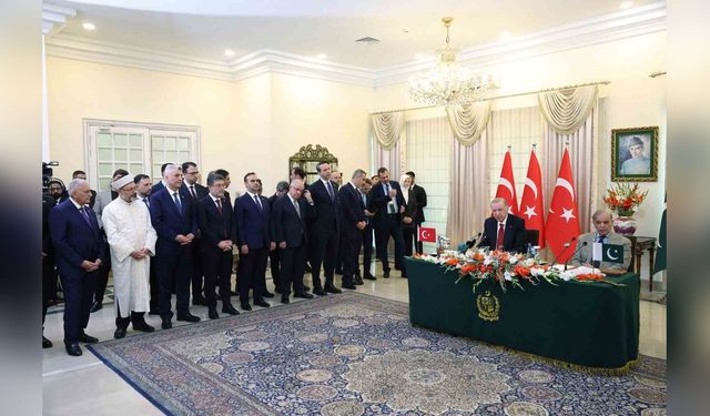 Türkiye ve Pakistan'dan Tarihi İşbirliği Anlaşmaları