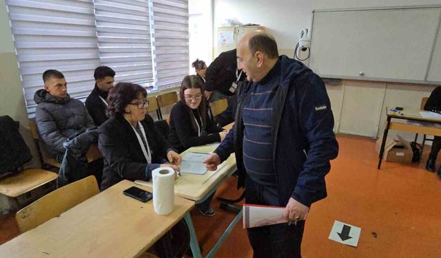 Kosova'da Seçim Heyecanı: Halk Oy Kullanıyor