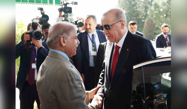 Cumhurbaşkanı Erdoğan, Pakistan'da Resmi Törenle Ağırlanıyor