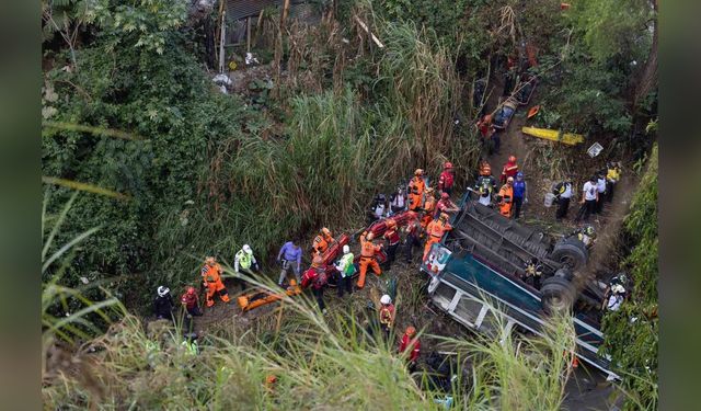 Guatemala'da Köprü Faciası: 51 Kişi Hayatını Kaybetti