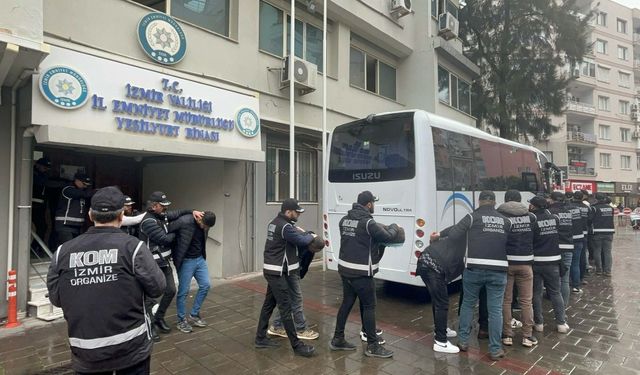 İzmir'de Suç Örgütüne Yönelik Operasyon: 11 Kişi Tutuklandı