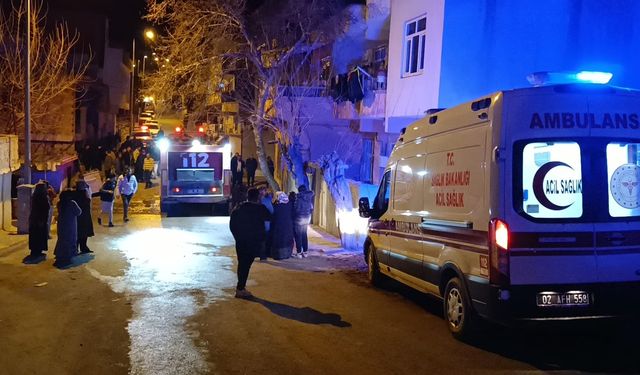 Adıyaman'da Yangın: 10 Kişi Dumandan Etkilendi