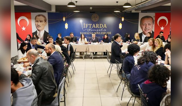 Bakan Tekin Öğrencilerle İftar Yemeğinde Bir Araya Geldi