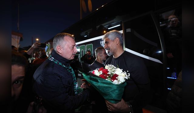 Kocaelispor Süper Lig'e Yükseldi, Taraftarlardan Coşkulu Kutlama
