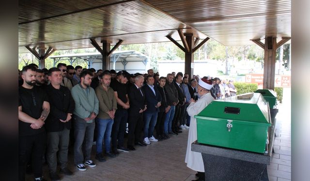 Tıp Öğrencisi Kaza Sonrası Toprağa Verildi