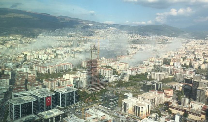 İzmir Depremi'ne ait ilk görüntüler