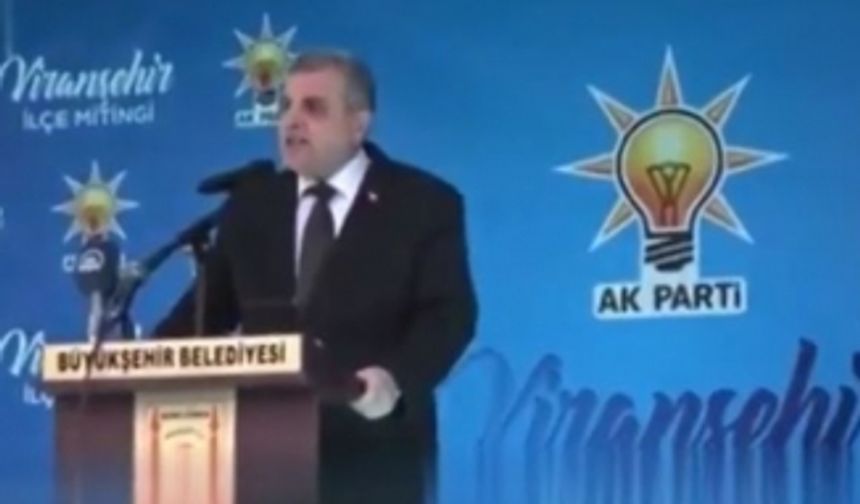 AKP'li başkan şiir okurken vatandaş böyle isyan etti!  