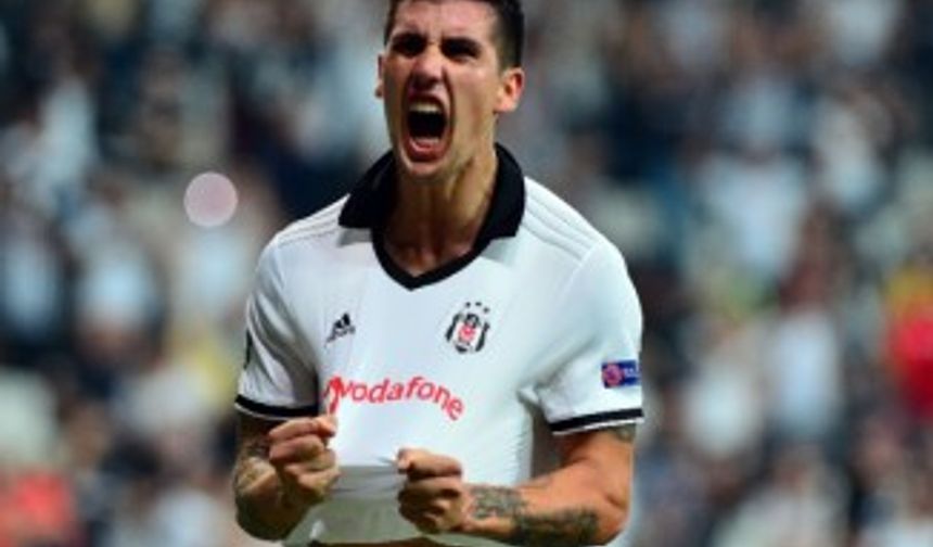 Beşiktaş güldü, Akhisar üzüldü