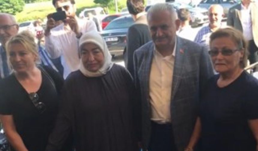 Binali Yıldırım’a yoğun ilgi