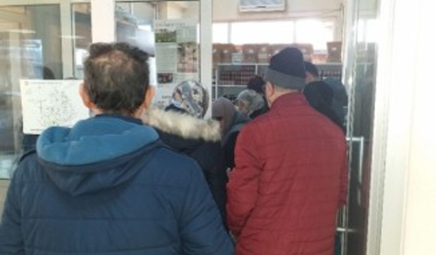 Bu hastaneye gelen alışveriş yapmadan çıkmıyor