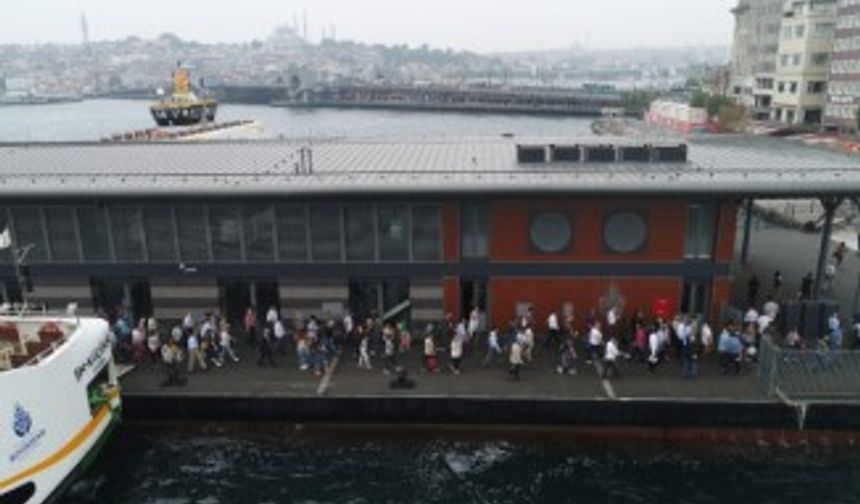 Hizmete başlayan Karaköy İskelesi havadan görüntülendi