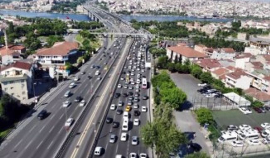 İstanbul trafiğinde bayram yoğunluğu