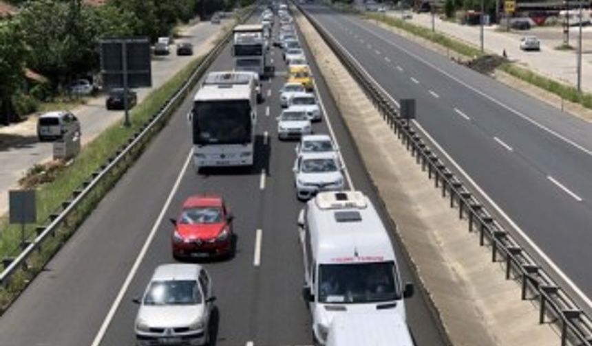 İstanbul’a dönüş yolunda yoğunluk