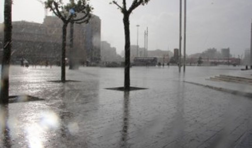 İstanbul’da yağmur etkili oluyor