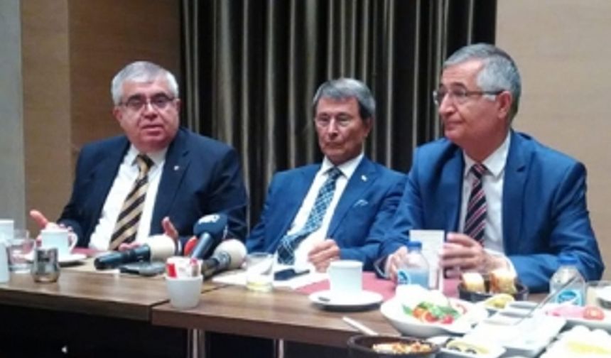 İyi Parti'de Nevzat Bor, Yusuf Halaçoğlu ve Özcan Yeniçeri istifa etti