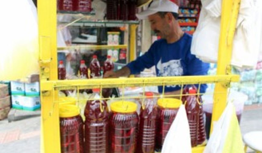 Meyan şerbeti iftar sofrasının olmazsa olmazı