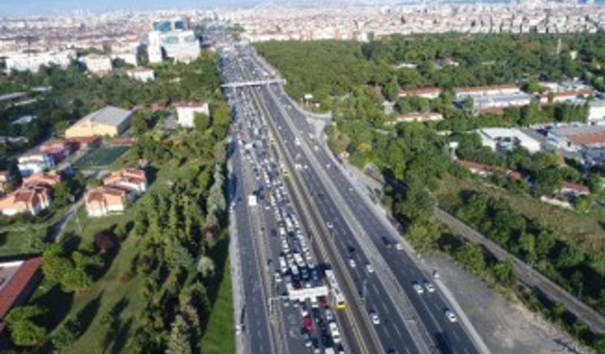 Okulun ilk günü trafiği böyle etkiledi