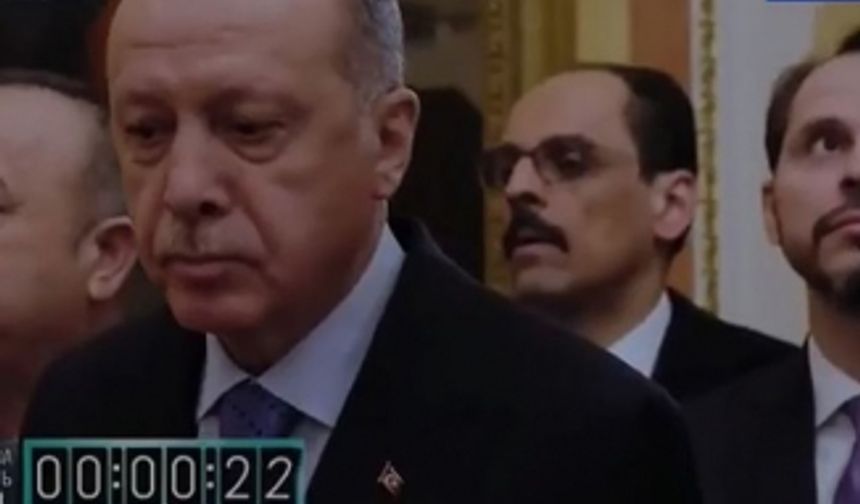 Erdoğan ve beraberindeki heyet Putin'i 2 dakika ayakta bekledi