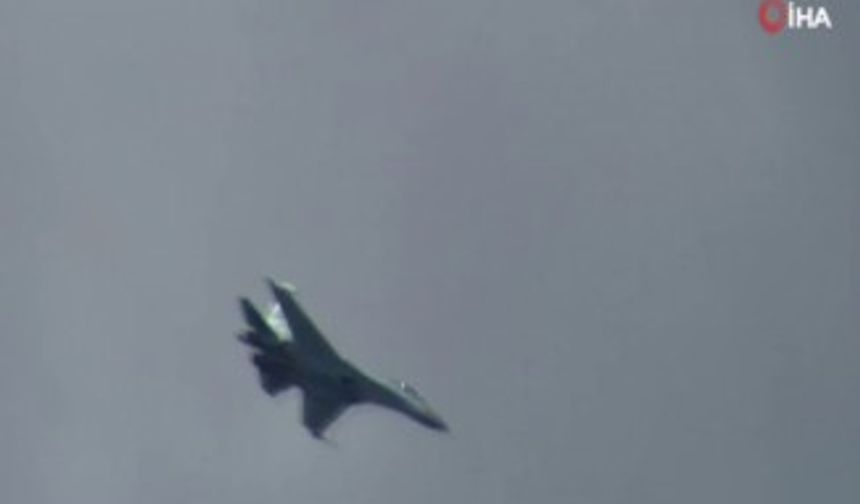 SU-35’in antrenman uçuşu nefes kesti