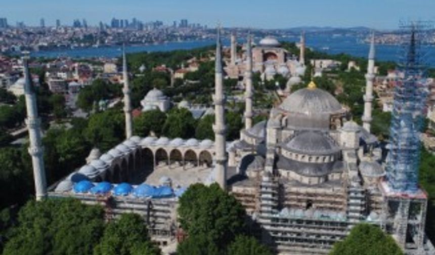 Sultanahmet Cami’nde dev restorasyon havadan görüntülendi