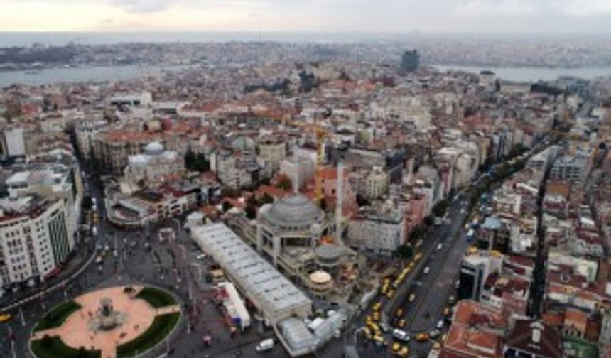 Taksim Camii’nde son durum havadan görüntülendi