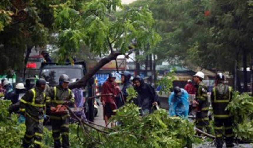 Wipha tayfunu Vietnam’ı vurdu: 5 ölü