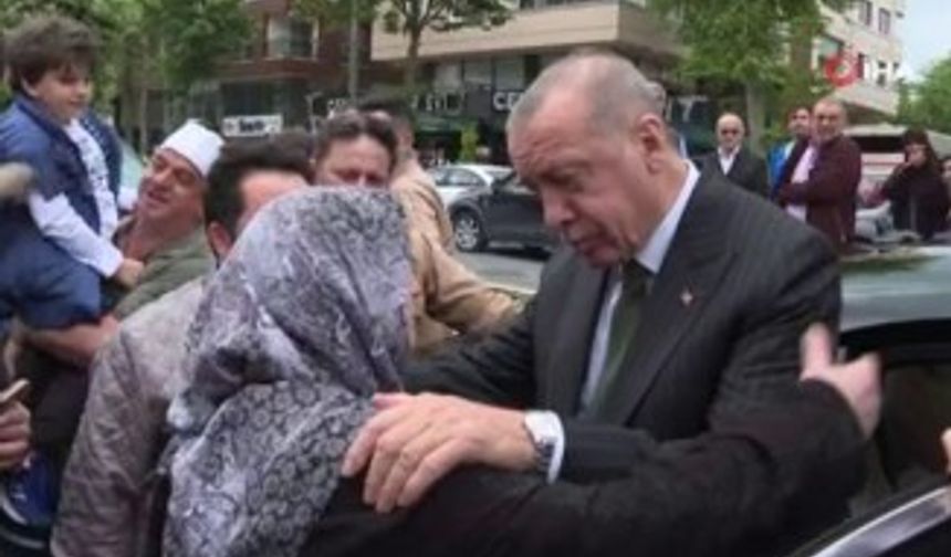 Yaşlı kadından Cumhurbaşkanı Erdoğan’a dua, "Allah seni korusun"