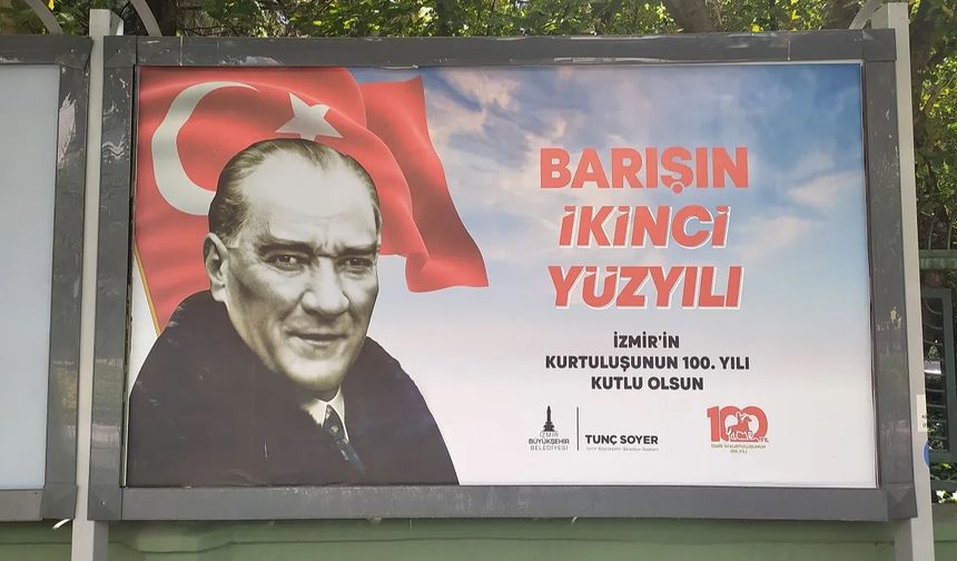 Skandal 30 Ağustos afişindeki tartışmada son perde! CHP'den Devlet Bahçeli'ye yanıt