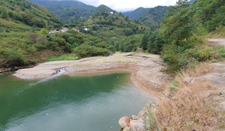 Halk endişeli: Trabzon’un su ihtiyacını karşılayan Galyan Barajı alarm veriyor!