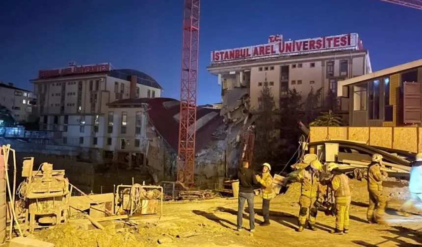 Özel üniversitenin binası böyle çöktü!