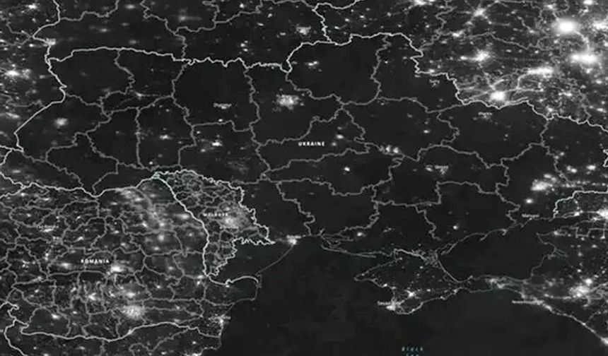 Görüntüler NASA'dan: Ukrayna saldırıdan sonra böyle görüntülendi