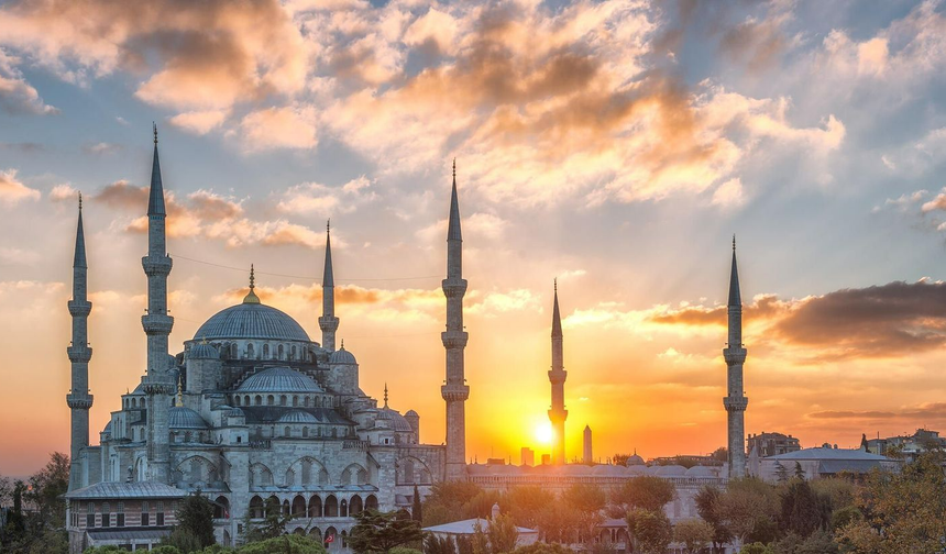 Manevi Esintinin İzlerini Taşıyan Türkiye'nin Değerli Camileri