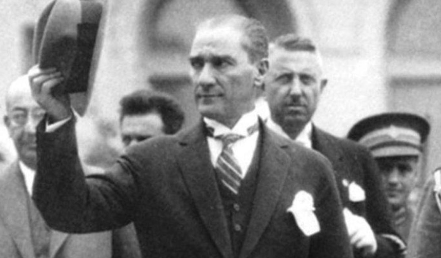 Atatürk'le Kimlerin Sorunu Var?