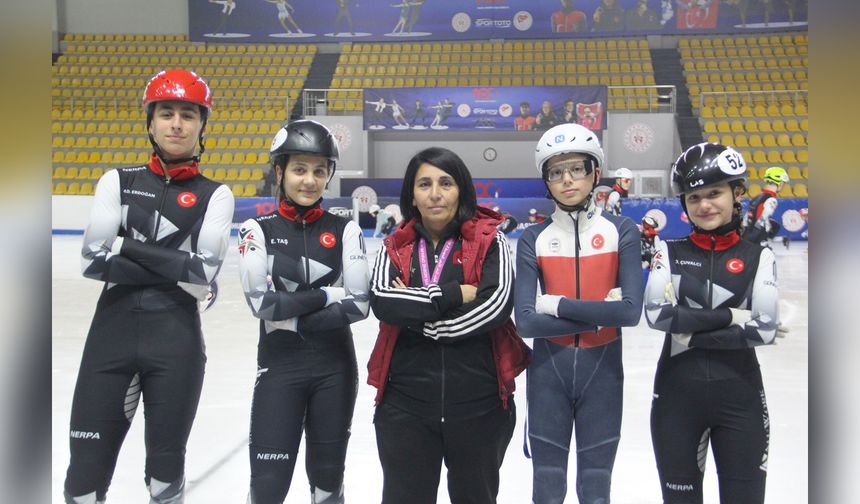 Sofya'da Patinaj Şampiyonası: Türk Sporcular 20 Madalya Kazandı